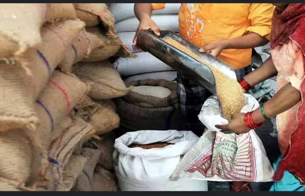 देहरादून में 17 नई सस्ता गल्ला दुकानें शुरू, 12 और के लिए टेंडर जारी