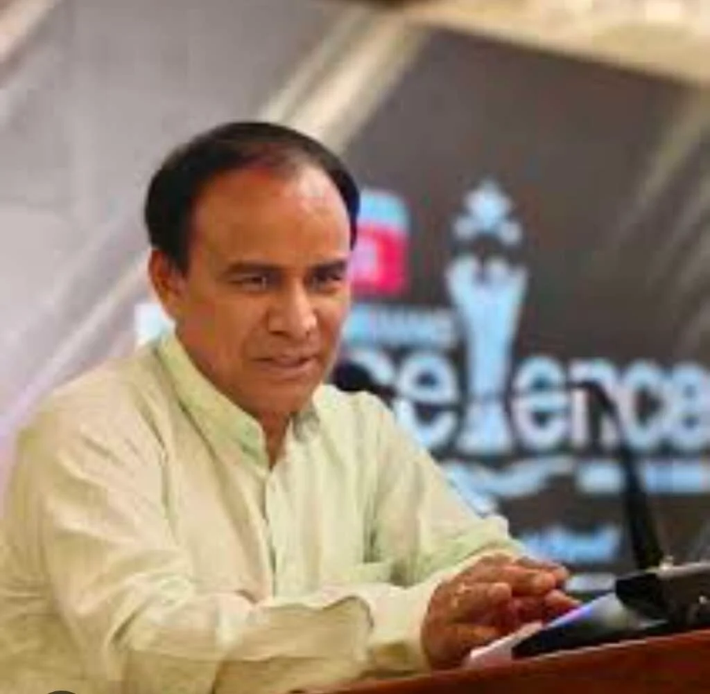 सरकारी स्कूलों के विद्यार्थियों के लिए मेडिकल और इंजीनियरिंग में निशुल्क कोचिंग