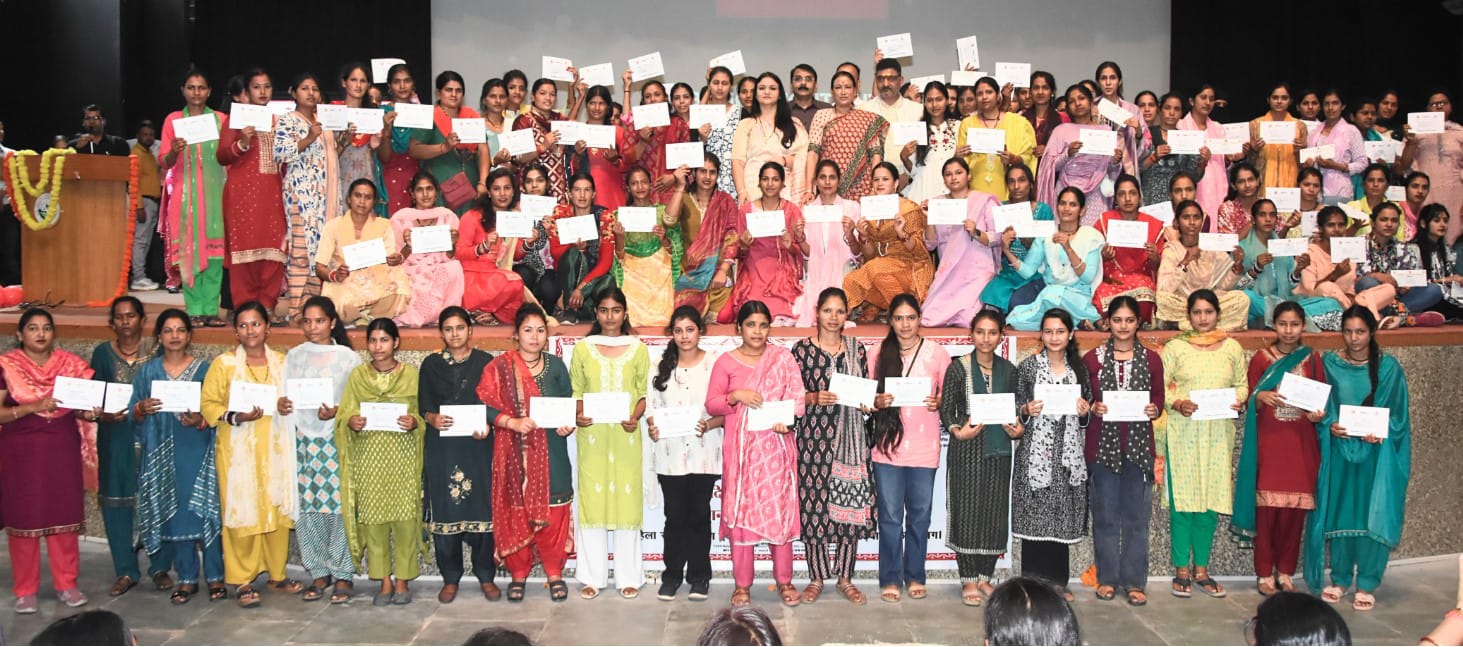 प्रदेश के भविष्य को संवारने की जिम्मेदारी आंगनवाड़ी कार्यकर्ताओ पर