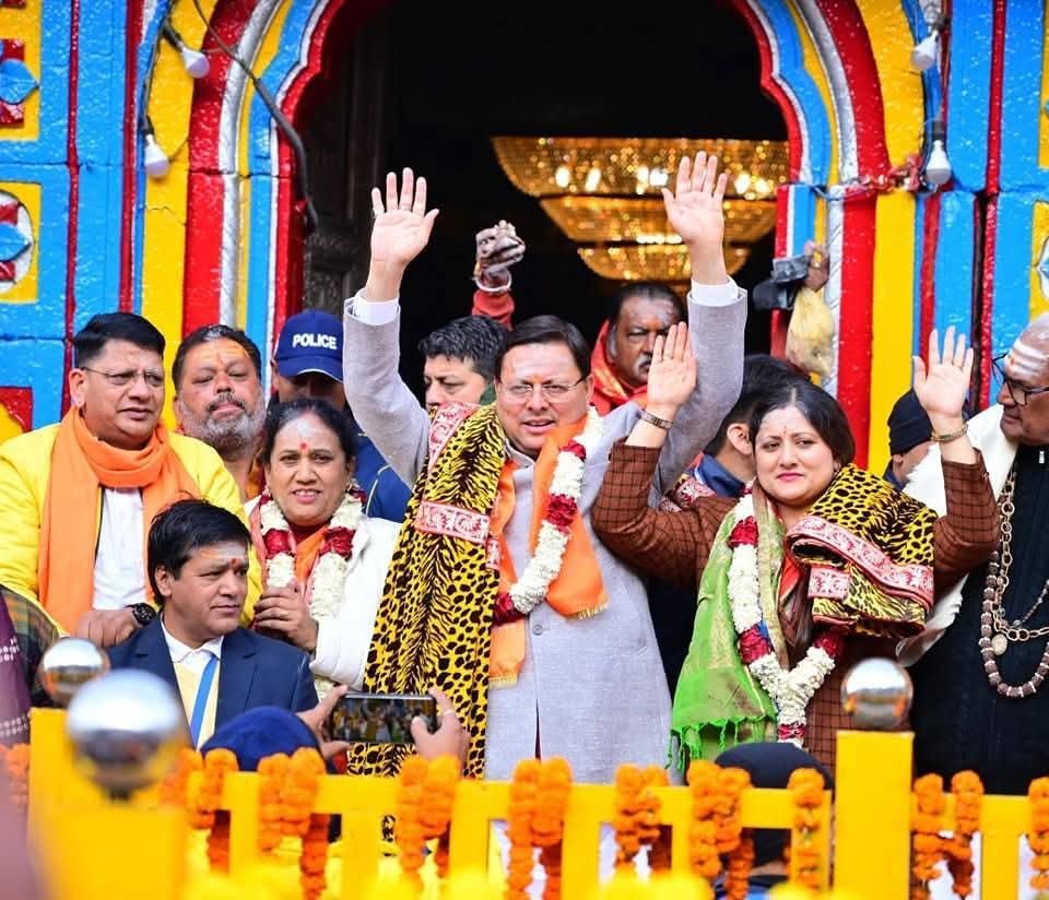 सीएम धामी कार्यकाल के चार साल, केदारनाथ धाम में हुई पूजा अर्चना