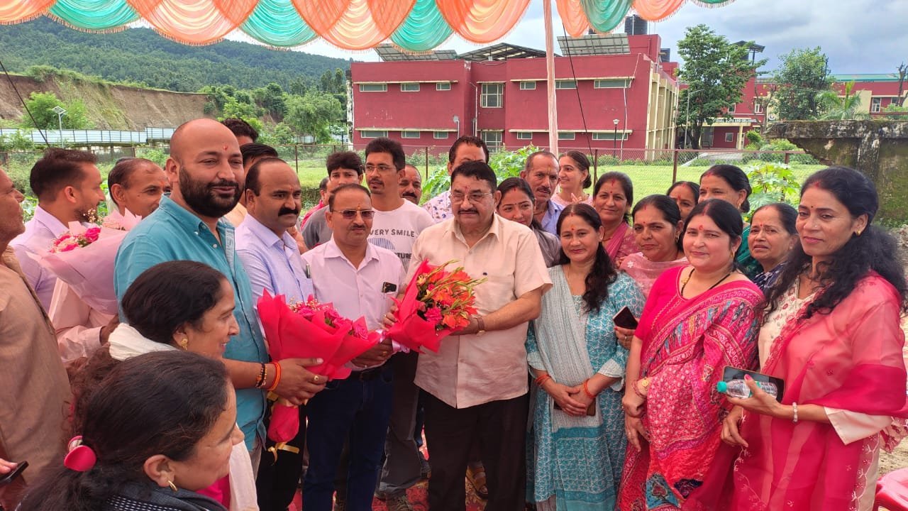 विधायक काऊ ने किया 04 करोड़ की लागत से बनने वाले पुल का शुभारंभ