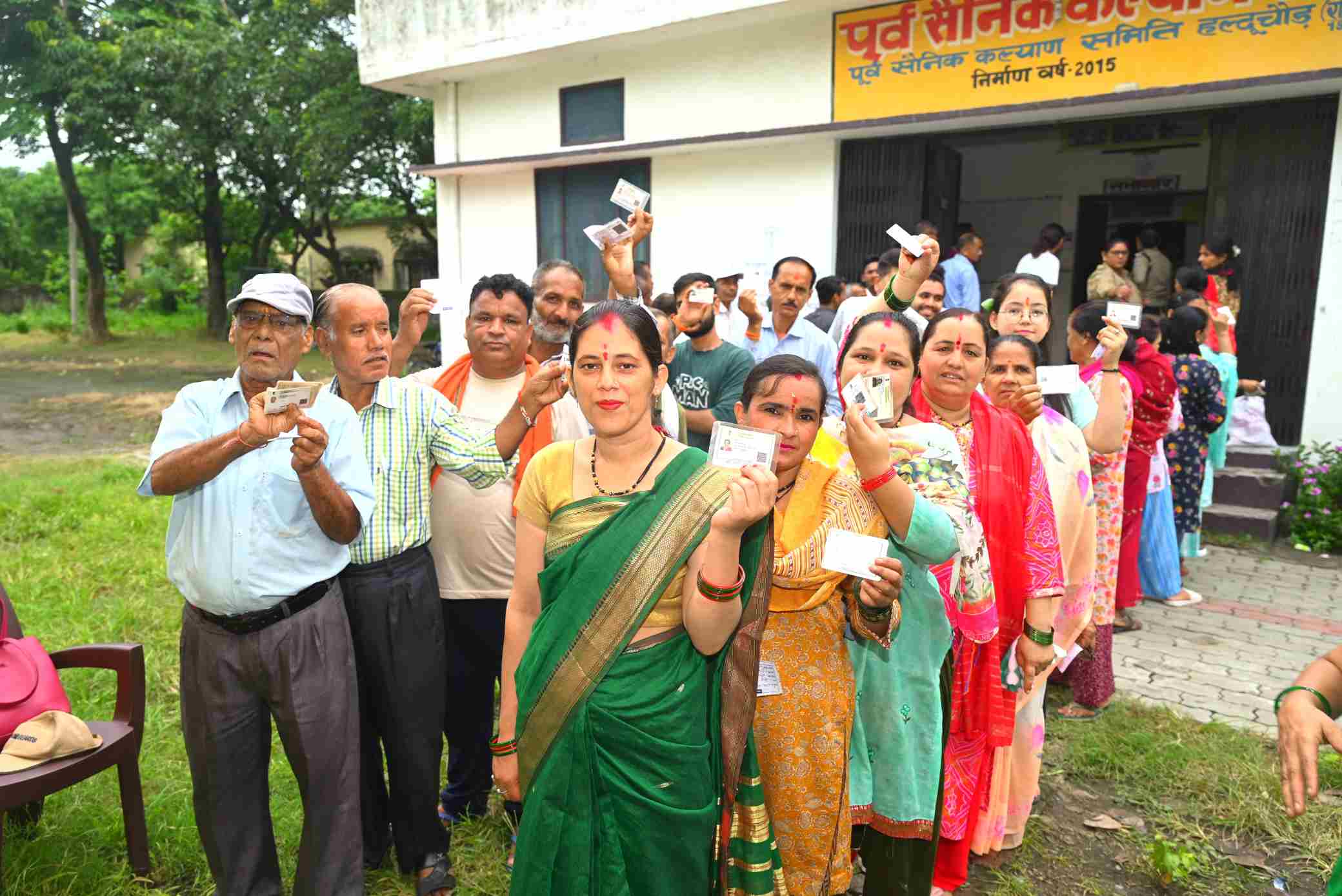 नैनीताल जिले में पंचायत चुनाव के द्वितीय चरण का मतदान शांतिपूर्ण प्रारंभ