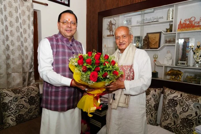 मुख्यमंत्री धामी ने पद्म भूषण सम्मान पर भगत सिंह कोश्यारी को दी बधाई