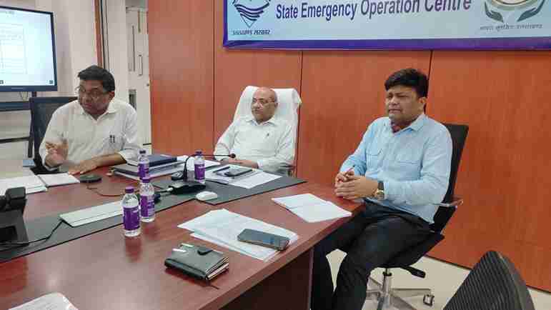 आने वाले कुछ दिन चुनौतीपूर्ण, अलर्ट रहें अधिकारी-आनंद