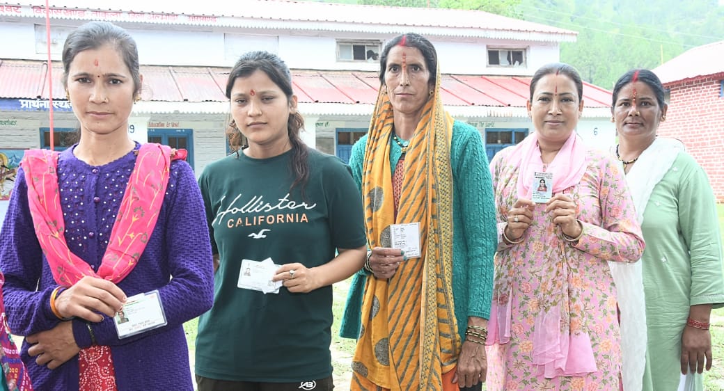 Uttarakhand Panchayat Election LIVE : मतदान का पहला चरण आज, 26 लाख मतदाता करेंगे मताधिकार का इस्तेमाल