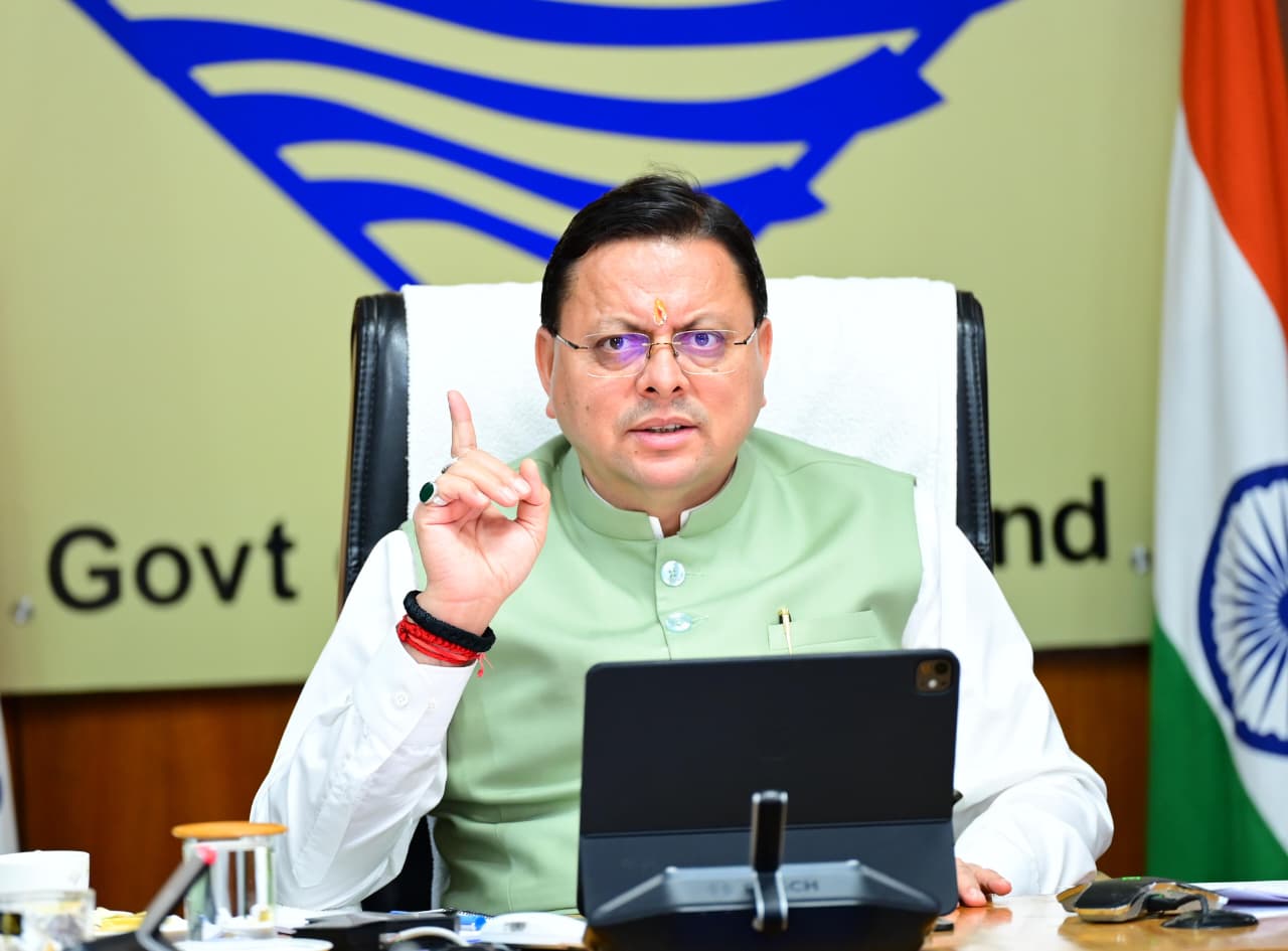 सीएम धामी ने उच्च स्तरीय बैठक में कानून-व्यवस्था व सड़कों की स्थिति की समीक्षा