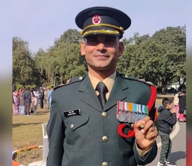 उत्तराखंडः पहाड़ का बेटा दीपक बना सेना में लेफ्टिनेंट, राइफलमैन से हुए थे भर्ती