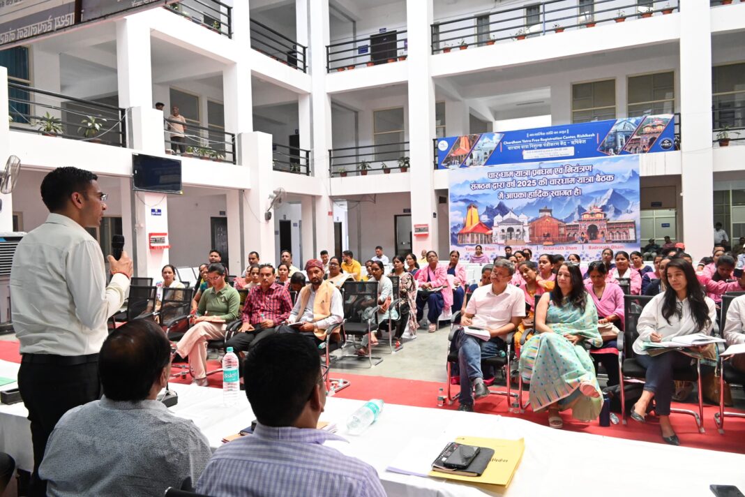 आशाओं के संक्रमित होने पर उनके प्राथमिकता से उपचार की जिम्मेदारी स्वास्थ्य विभाग कीः डीएम