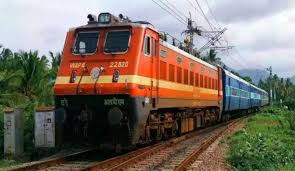 रिश्ता तय होने पर प्रेमी युगल ने ट्रेन के आगे लगाई छलांग, एक की मौत, एक गंभीर