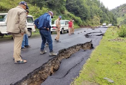 गोत्री हाईवे का करीब 200 मीटर हिस्सा टिहरी बांध झील में समाया, सालंग पुल के पास भी धंसी सड़क