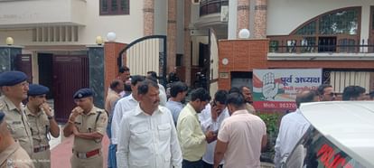 पूर्व ब्लॉक अध्यक्ष व होटल कारोबारी के घर डकैती, बदमाशों ने बेटी को गन प्वाइंट पर बनाया बंधक