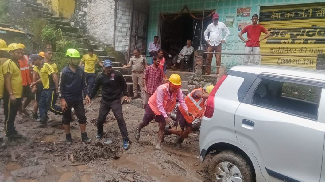 थराली में युद्धस्तर पर जारी राहत एवं बचाव अभियान