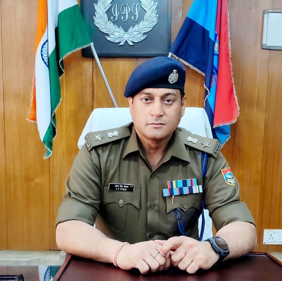 दून पुलिस का नाइट एक्शन: तय समय के बाद खुले बार, मालिकों पर मुकदमा