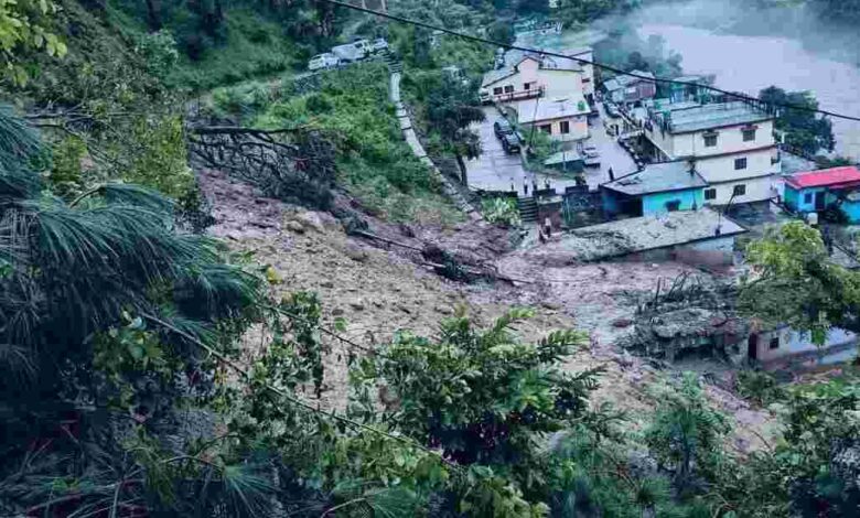 थराली में आधी रात को बादल फटने से भारी तबाही