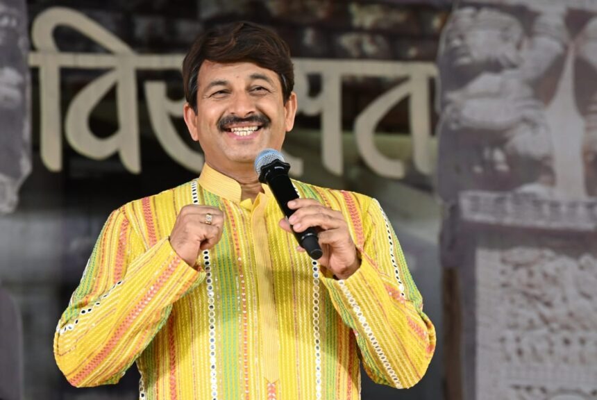 शुक्रवार की सांस्कृतिक संध्या लोकप्रिय भोजपुरी गीतों के माने जाने वाले सरताज मनोज तिवारी के नाम रही